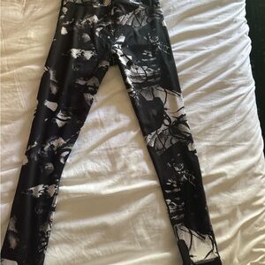 Reebok Monochrome Abstract Leggings
